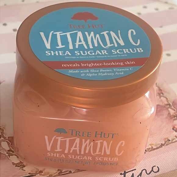 ๐๐๐!๐TREEHUT VITAMIN C SHEA SUGAR SCRUB NWT - Picture 3 of 9